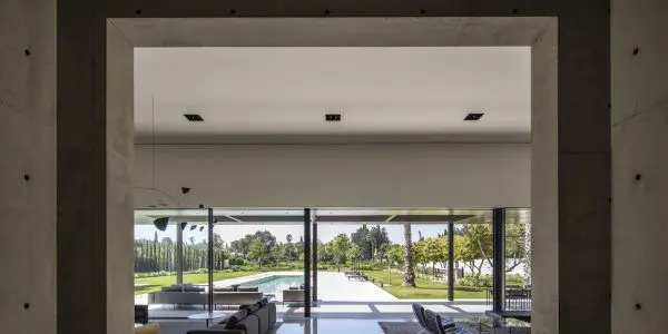 Минимализм из бетона